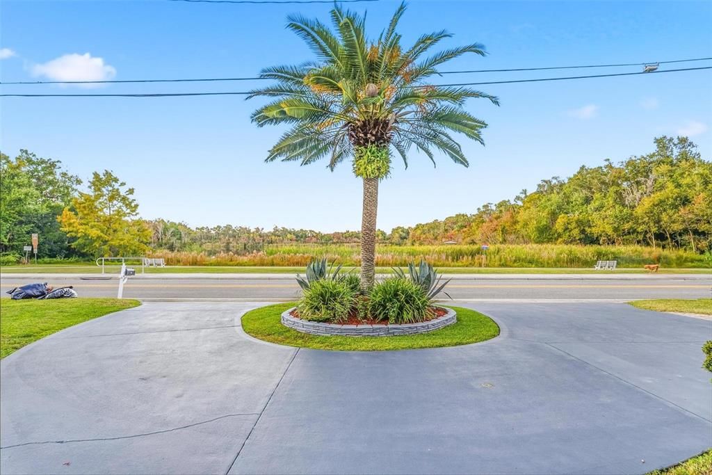 Active With Contract: $434,900 (3 beds, 2 baths, 1644 Square Feet)