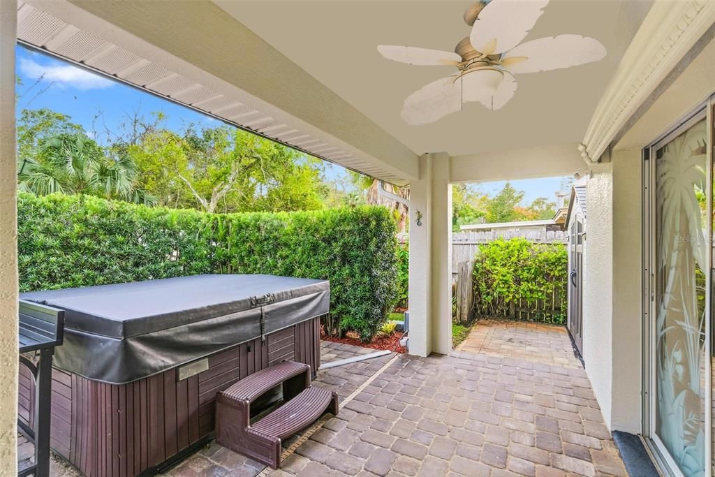 Active With Contract: $434,900 (3 beds, 2 baths, 1644 Square Feet)