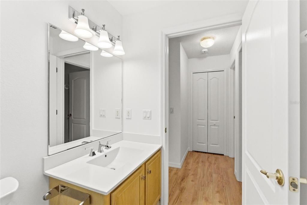 Active With Contract: $434,900 (3 beds, 2 baths, 1644 Square Feet)