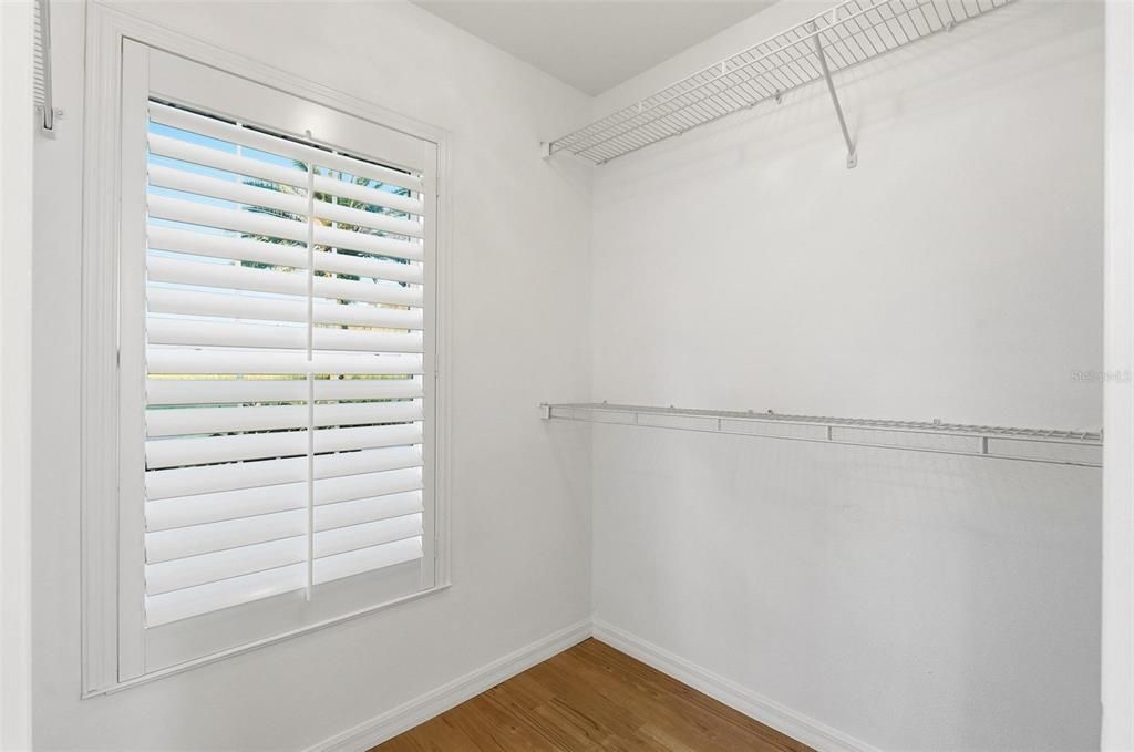 Active With Contract: $434,900 (3 beds, 2 baths, 1644 Square Feet)