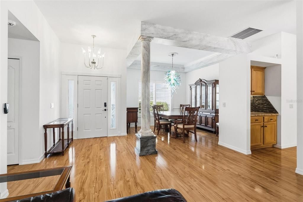 Active With Contract: $434,900 (3 beds, 2 baths, 1644 Square Feet)