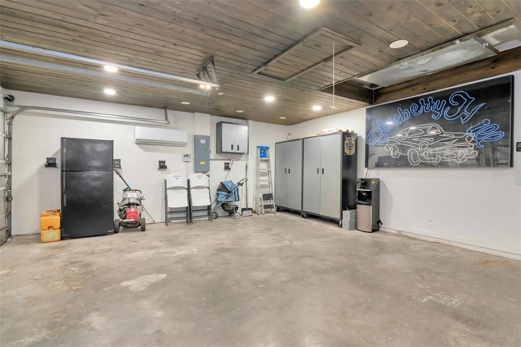 Active With Contract: $599,900 (4 beds, 2 baths, 1890 Square Feet)