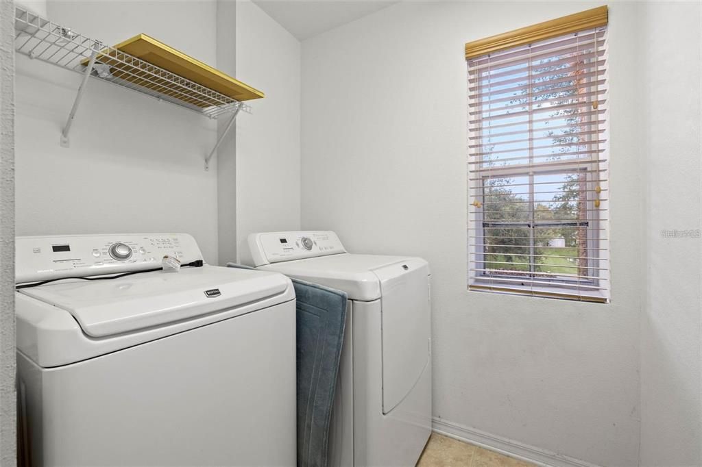 Под контрактом: $2,400 (3 спален, 2 ванн, 1429 Квадратных фут)