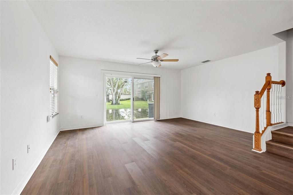 Под контрактом: $2,400 (3 спален, 2 ванн, 1429 Квадратных фут)