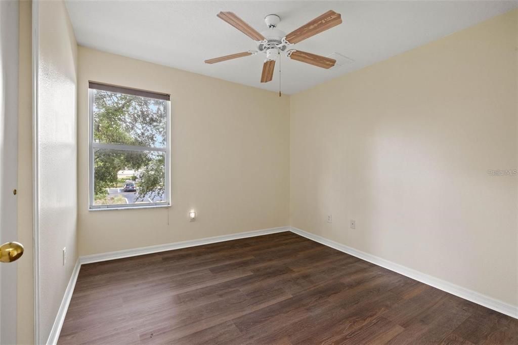 Под контрактом: $2,400 (3 спален, 2 ванн, 1429 Квадратных фут)