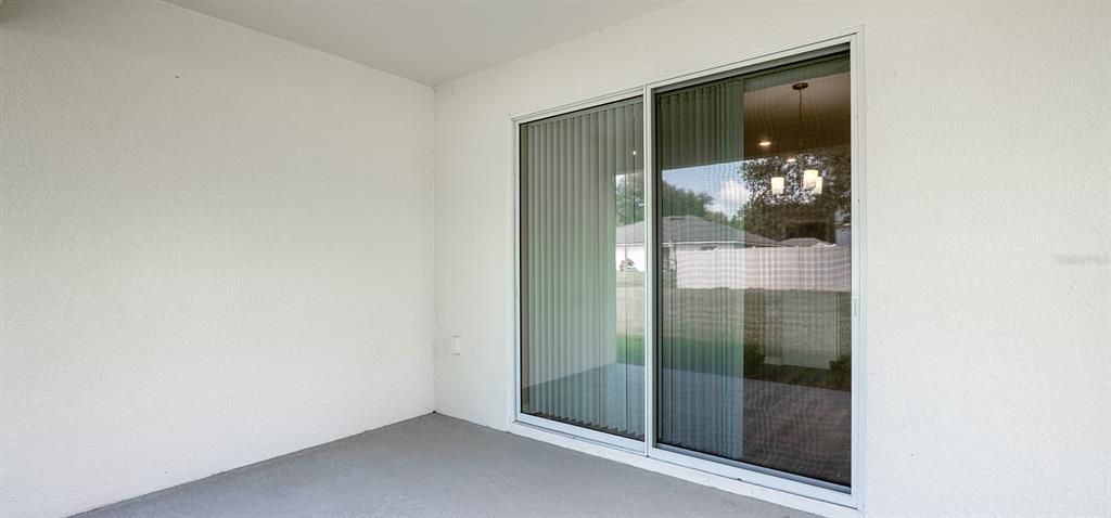 Activo con contrato: $376,900 (4 camas, 2 baños, 2029 Pies cuadrados)
