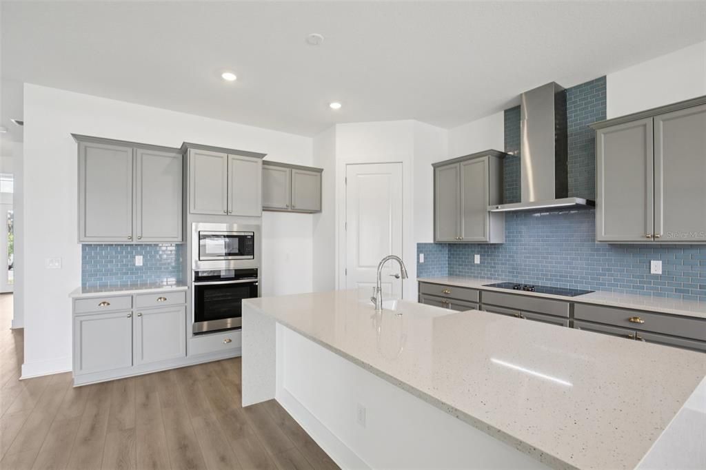 For Sale: $759,990 (6 beds, 4 baths, 3726 Square Feet)