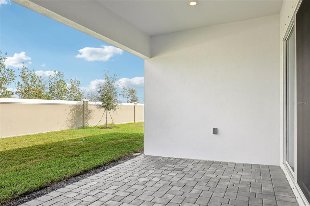 For Sale: $759,990 (6 beds, 4 baths, 3726 Square Feet)