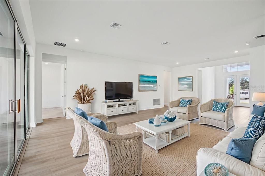 For Sale: $759,990 (6 beds, 4 baths, 3726 Square Feet)