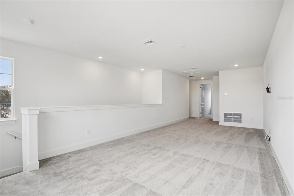 For Sale: $759,990 (6 beds, 4 baths, 3726 Square Feet)