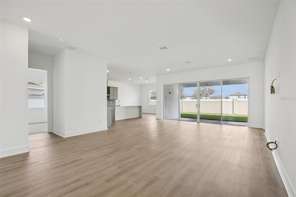 For Sale: $759,990 (6 beds, 4 baths, 3726 Square Feet)