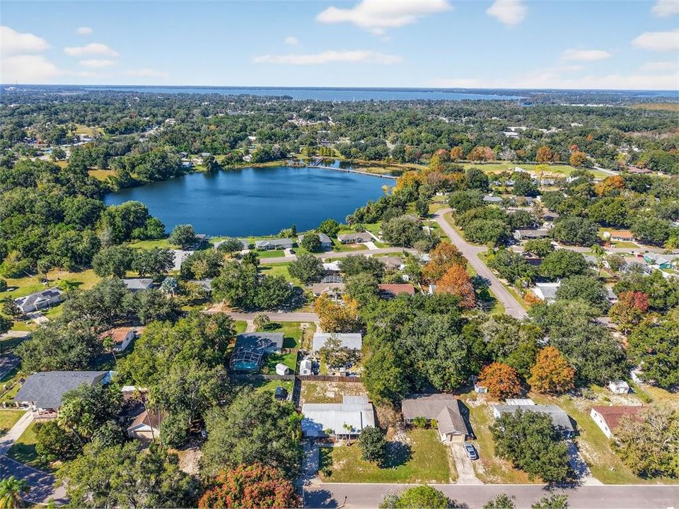 合同活跃: $250,000 (2 贝兹, 2 浴室, 1106 平方英尺)