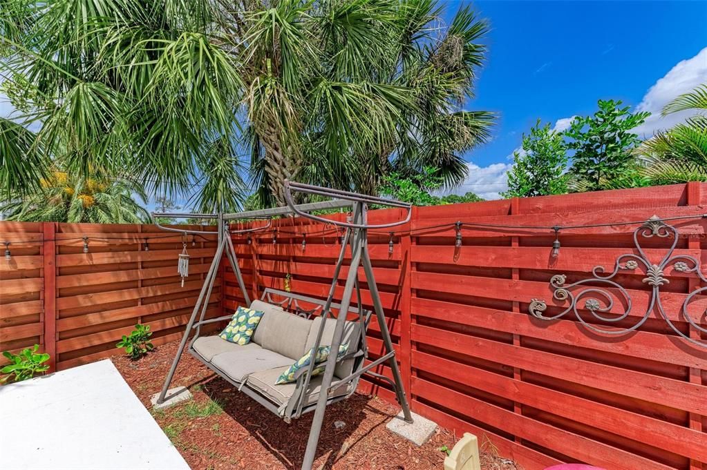 合同活跃: $559,000 (3 贝兹, 2 浴室, 1397 平方英尺)