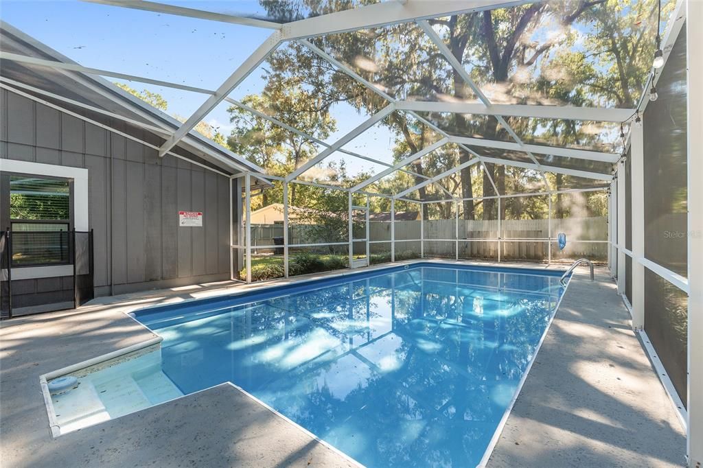 Active With Contract: $424,900 (3 beds, 2 baths, 2036 Square Feet)