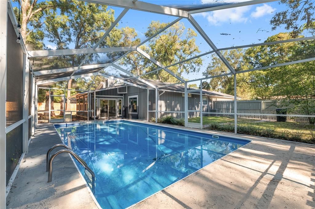 Active With Contract: $424,900 (3 beds, 2 baths, 2036 Square Feet)