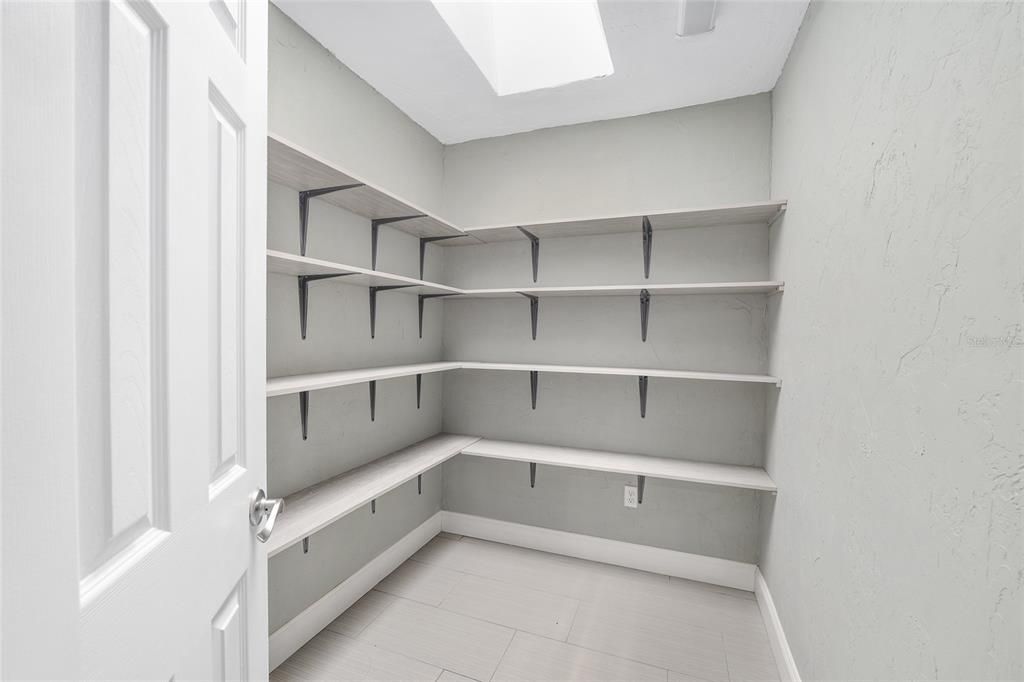 Active With Contract: $424,900 (3 beds, 2 baths, 2036 Square Feet)