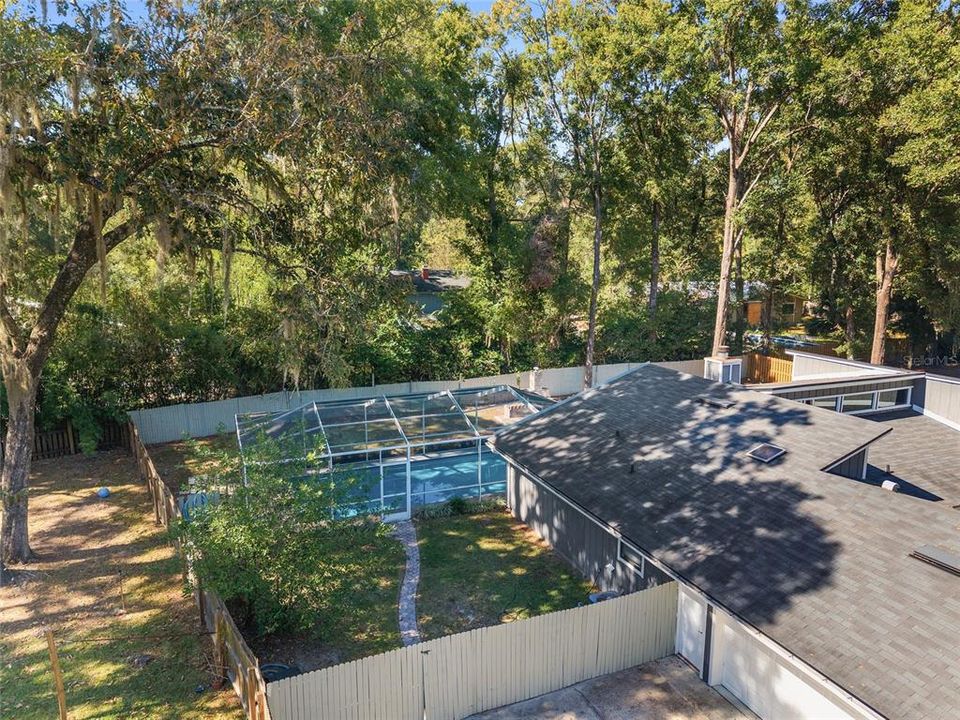 Active With Contract: $424,900 (3 beds, 2 baths, 2036 Square Feet)