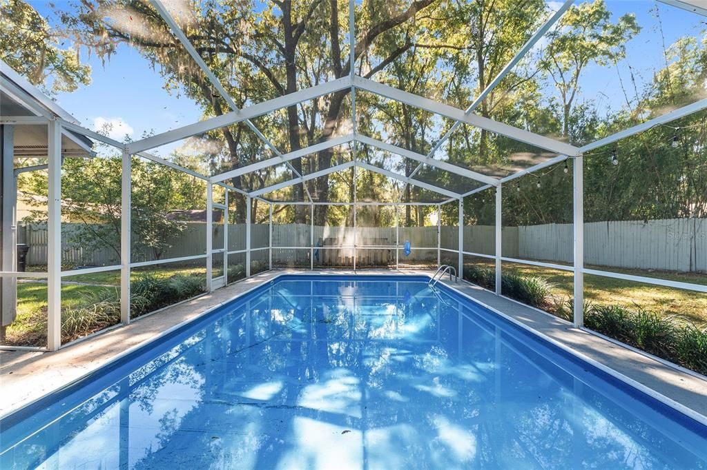 Active With Contract: $424,900 (3 beds, 2 baths, 2036 Square Feet)