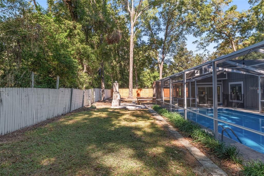 Active With Contract: $424,900 (3 beds, 2 baths, 2036 Square Feet)