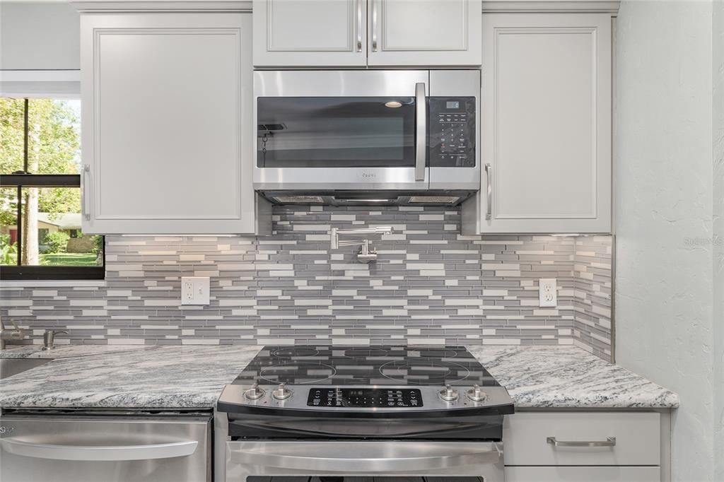 Active With Contract: $424,900 (3 beds, 2 baths, 2036 Square Feet)