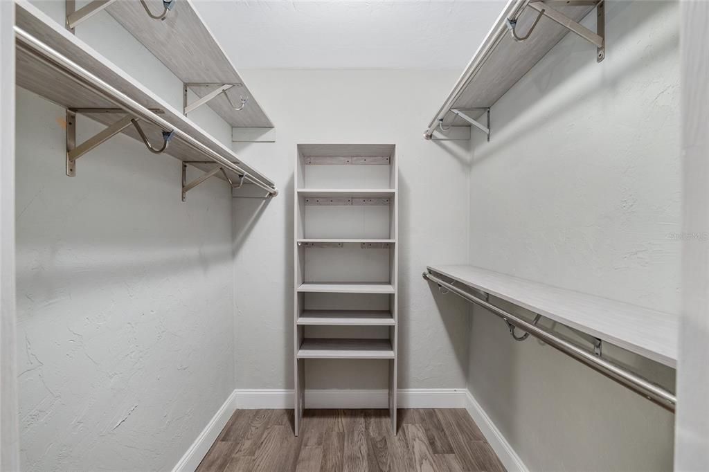 Active With Contract: $424,900 (3 beds, 2 baths, 2036 Square Feet)