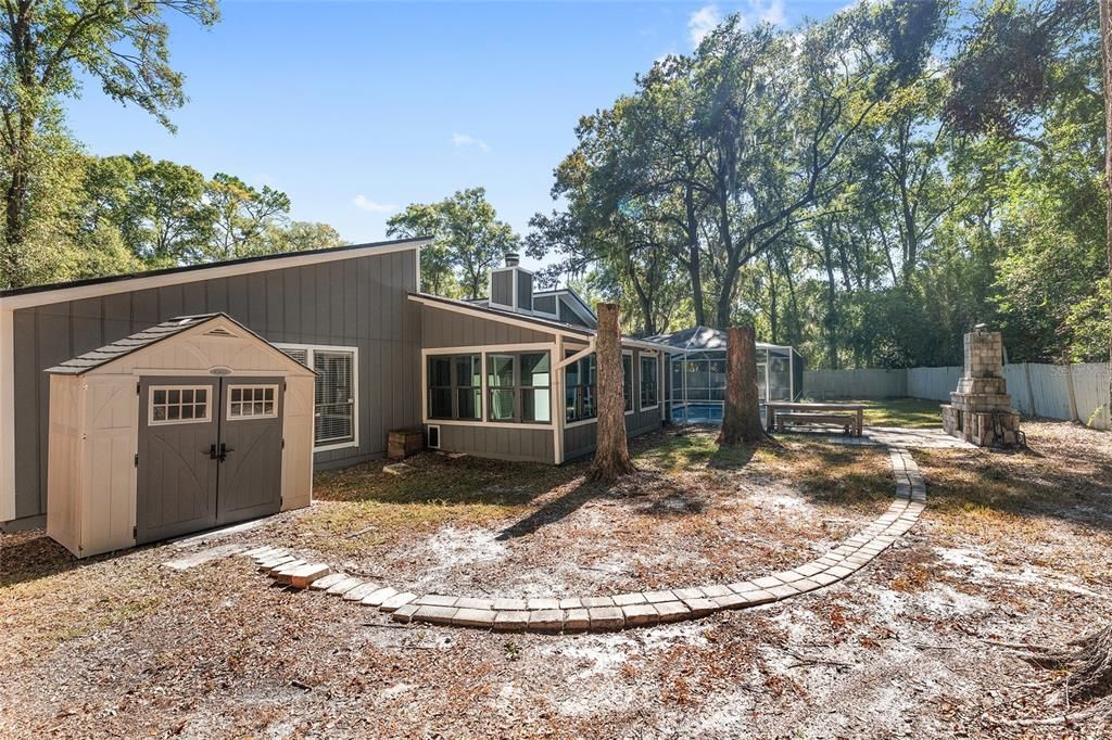 Active With Contract: $424,900 (3 beds, 2 baths, 2036 Square Feet)