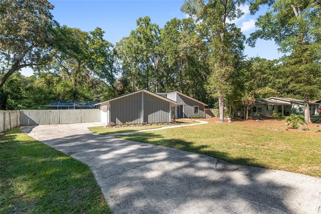 Active With Contract: $424,900 (3 beds, 2 baths, 2036 Square Feet)