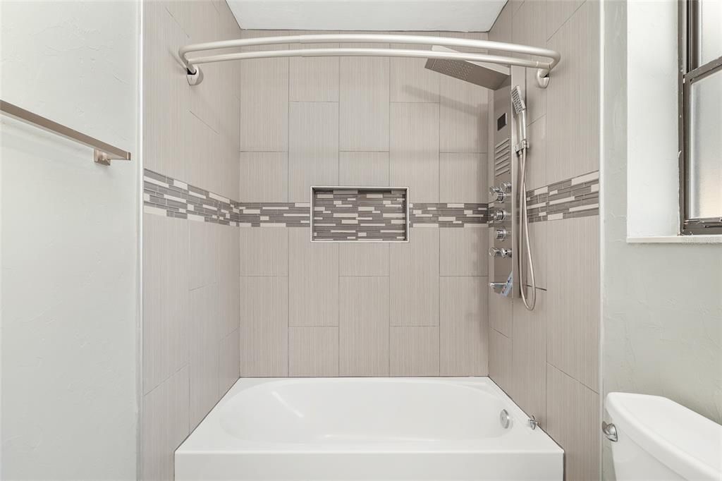 Active With Contract: $424,900 (3 beds, 2 baths, 2036 Square Feet)