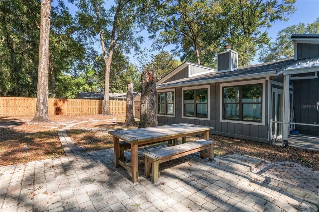 Active With Contract: $424,900 (3 beds, 2 baths, 2036 Square Feet)