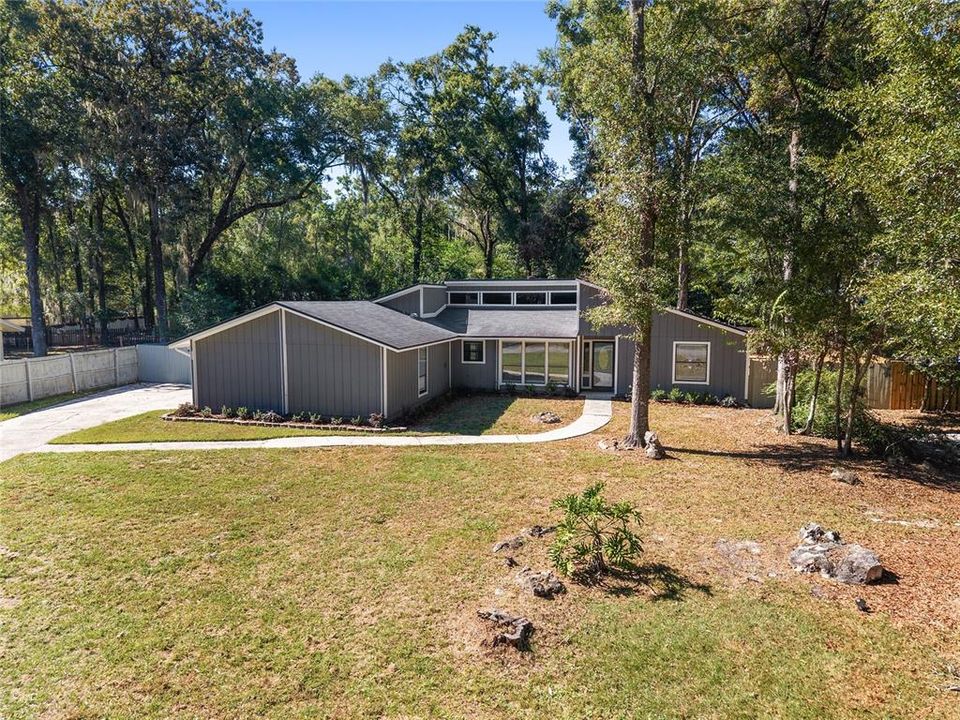 Active With Contract: $424,900 (3 beds, 2 baths, 2036 Square Feet)