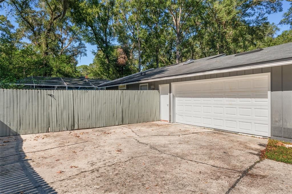 Active With Contract: $424,900 (3 beds, 2 baths, 2036 Square Feet)