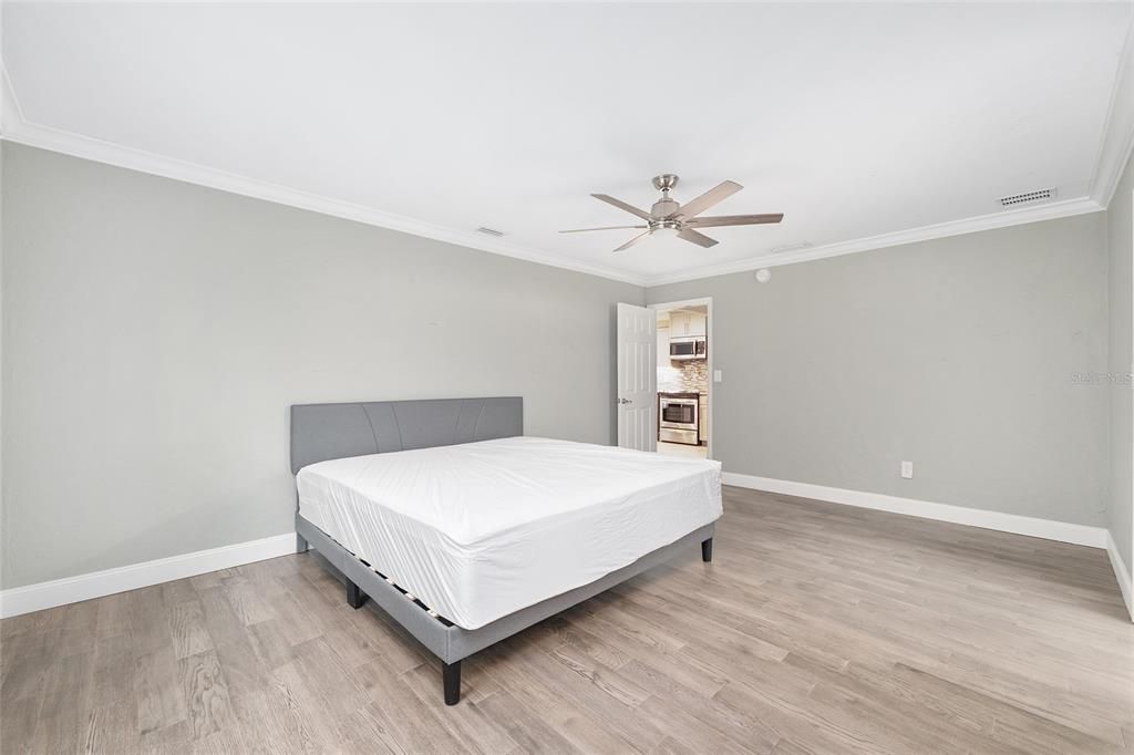 Active With Contract: $424,900 (3 beds, 2 baths, 2036 Square Feet)