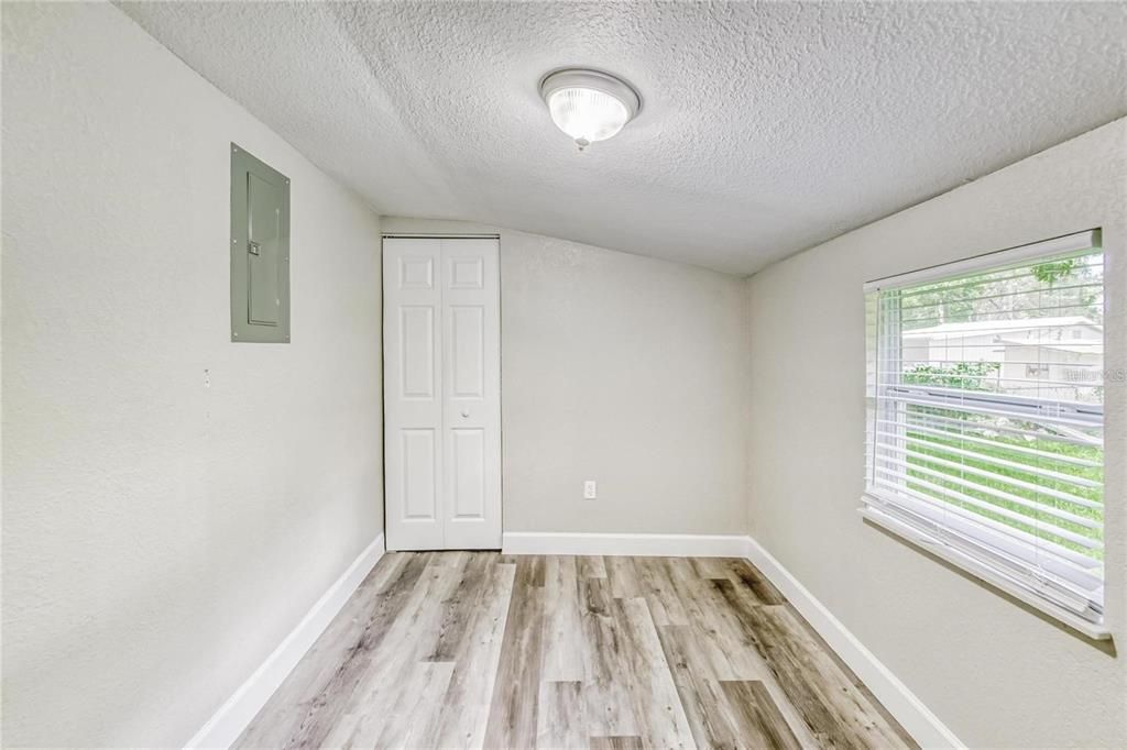 En Venta: $324,900 (4 camas, 1 baños, 982 Pies cuadrados)