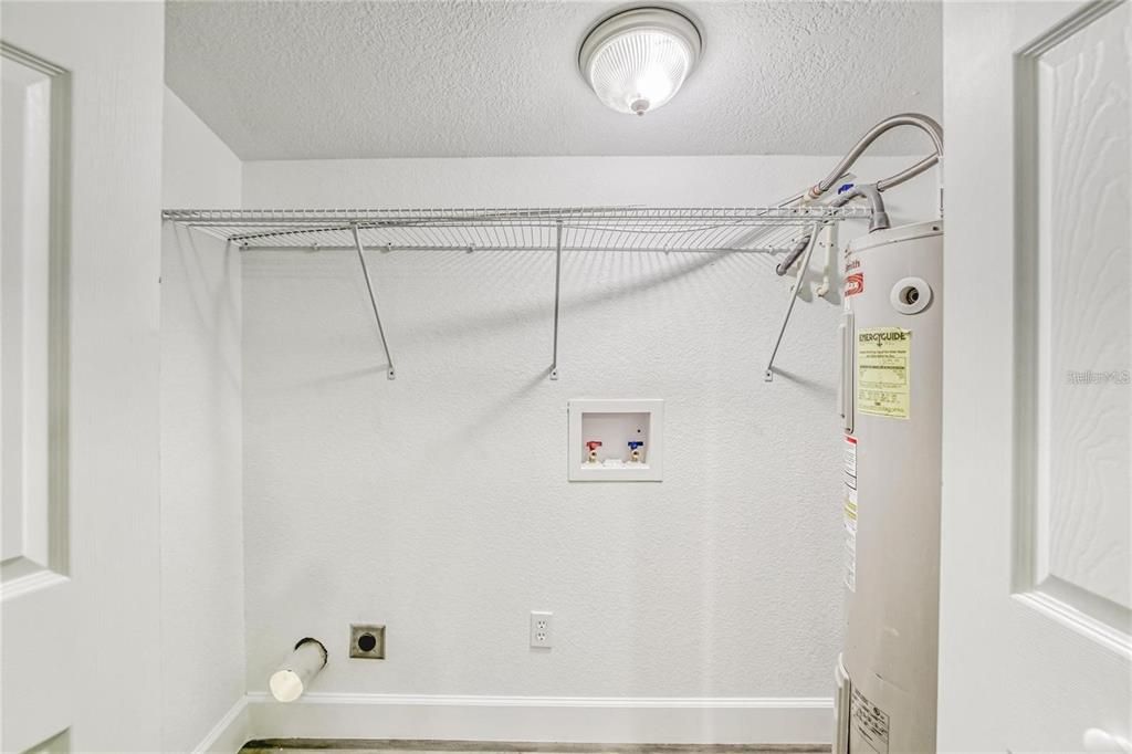 En Venta: $324,900 (4 camas, 1 baños, 982 Pies cuadrados)