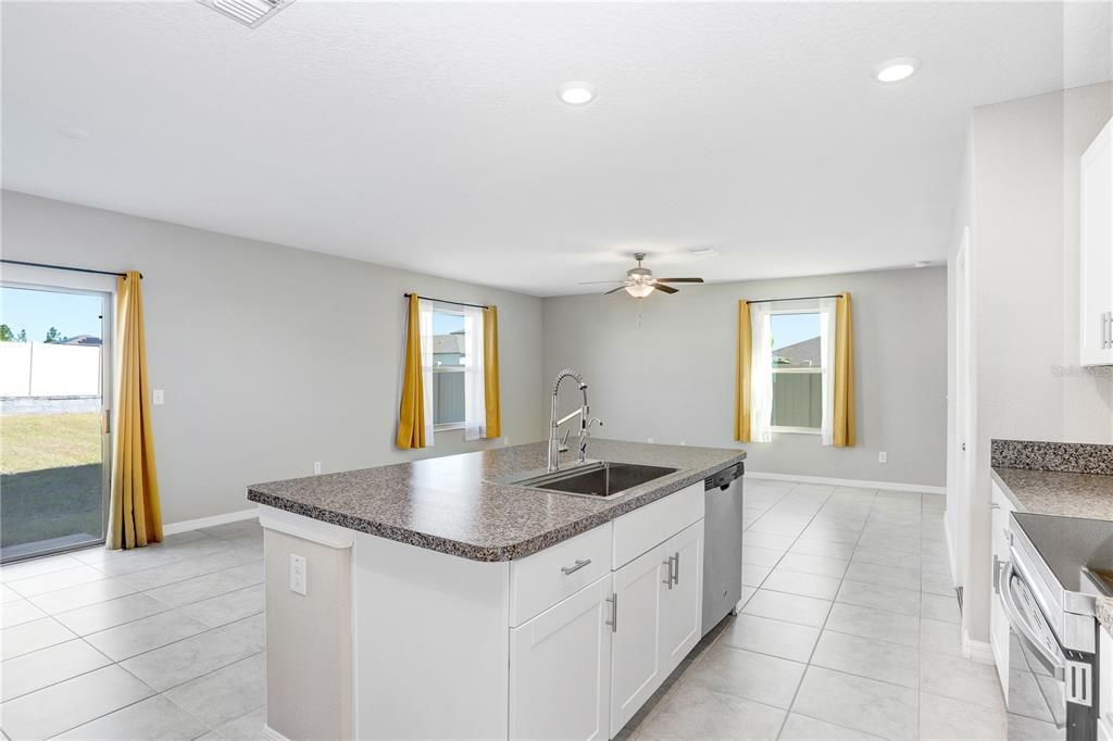 Active With Contract: $375,000 (4 beds, 2 baths, 1870 Square Feet)