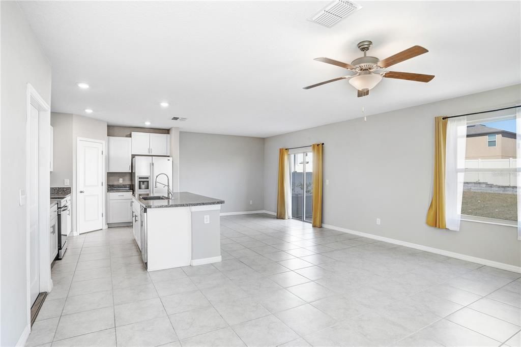 Active With Contract: $375,000 (4 beds, 2 baths, 1870 Square Feet)