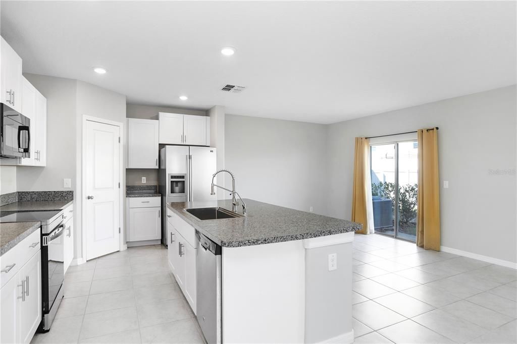 Active With Contract: $375,000 (4 beds, 2 baths, 1870 Square Feet)