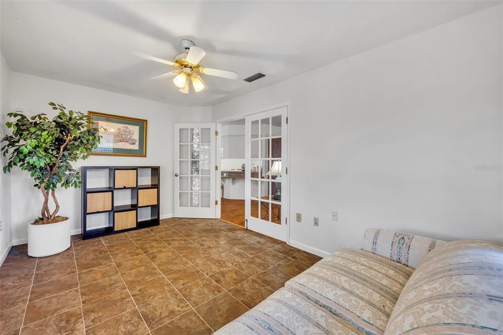 待售: $250,000 (3 贝兹, 2 浴室, 1600 平方英尺)