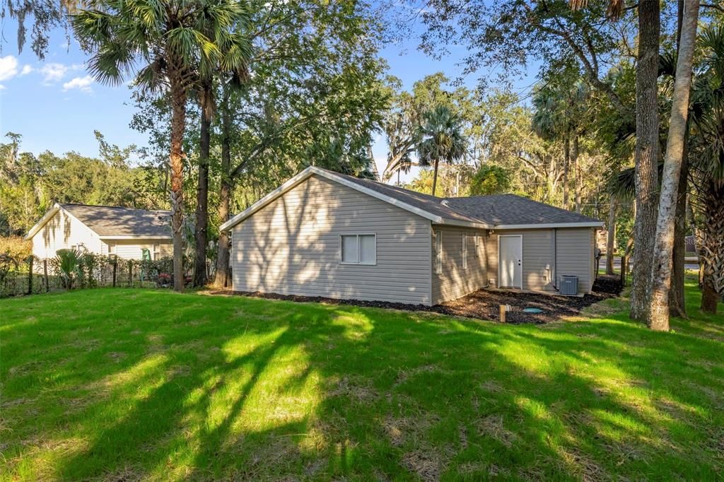 待售: $208,000 (3 贝兹, 2 浴室, 1147 平方英尺)