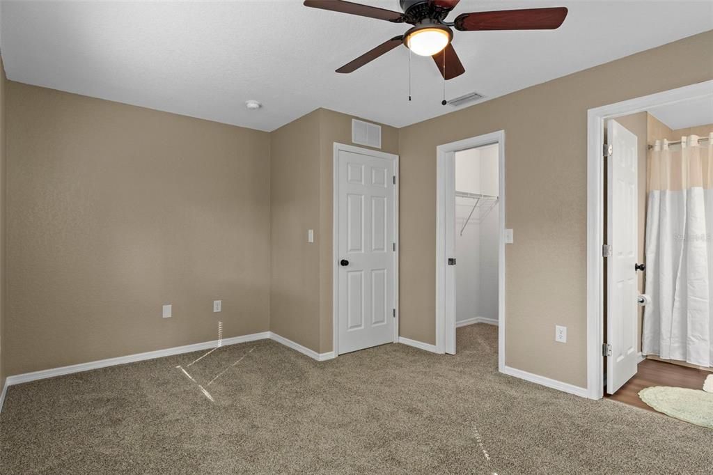 待售: $208,000 (3 贝兹, 2 浴室, 1147 平方英尺)