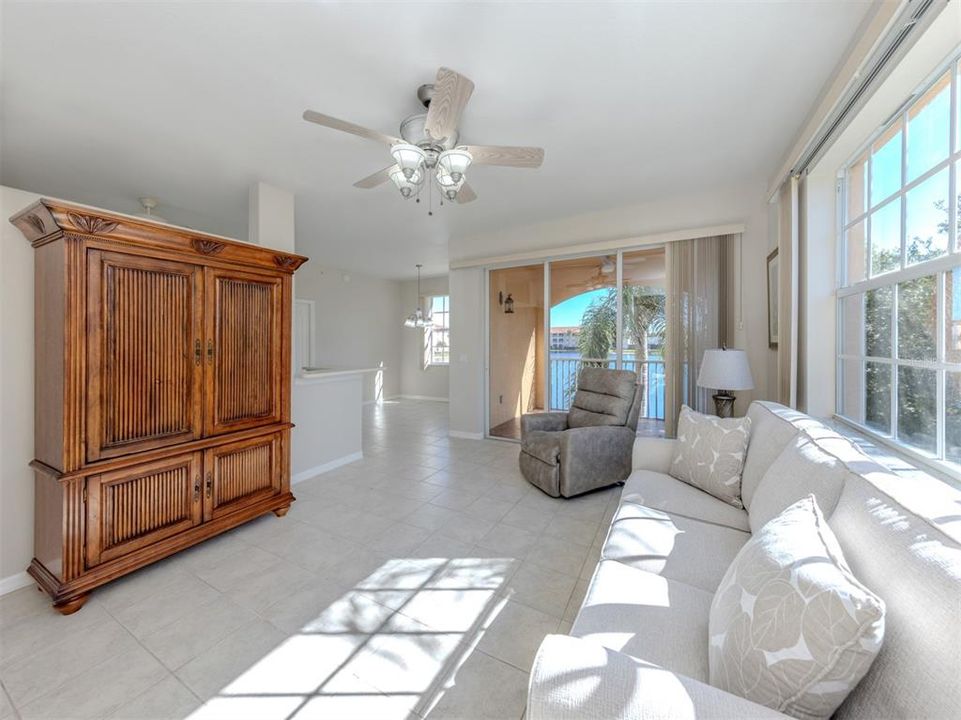 En Venta: $280,000 (3 camas, 2 baños, 1524 Pies cuadrados)