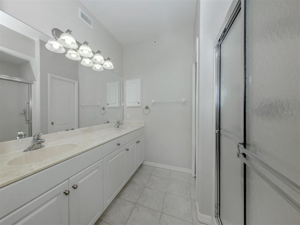 En Venta: $280,000 (3 camas, 2 baños, 1524 Pies cuadrados)