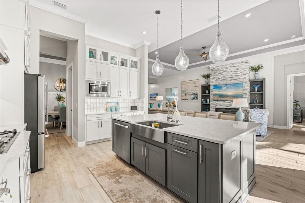 En Venta: $1,950,000 (3 camas, 3 baños, 3058 Pies cuadrados)