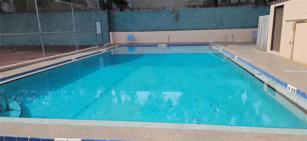 На продажу: $134,500 (2 спален, 1 ванн, 925 Квадратных фут)