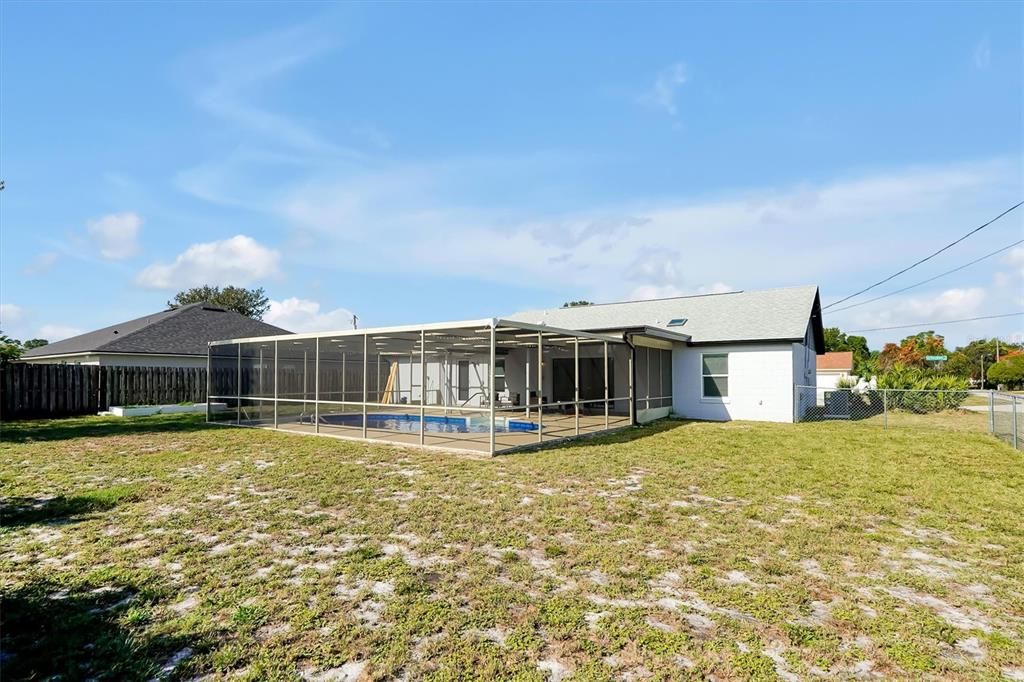 合同活跃: $329,900 (3 贝兹, 2 浴室, 1168 平方英尺)