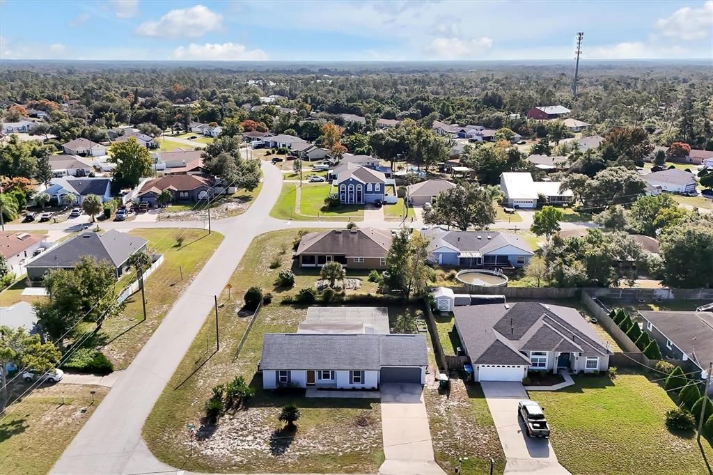 合同活跃: $329,900 (3 贝兹, 2 浴室, 1168 平方英尺)