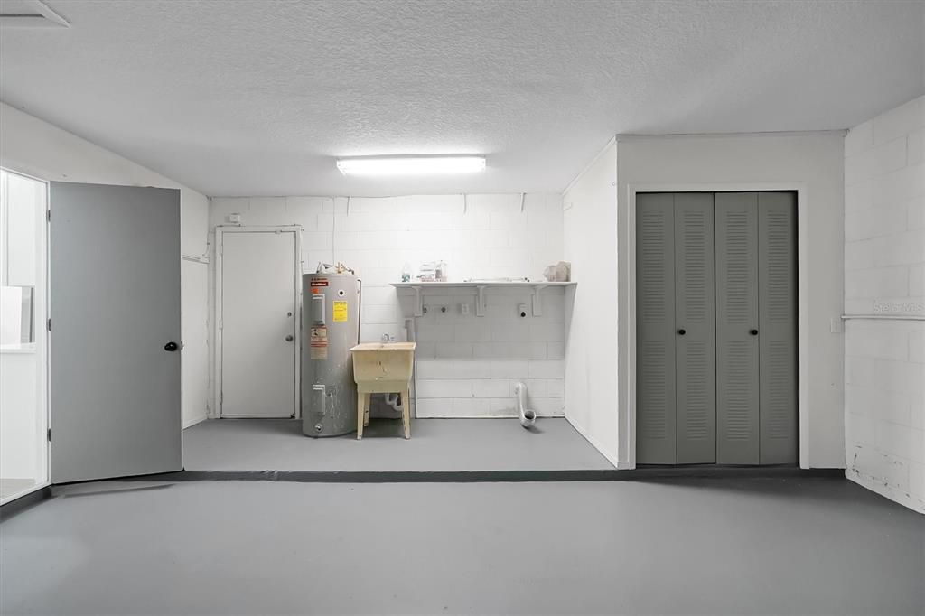 合同活跃: $329,900 (3 贝兹, 2 浴室, 1168 平方英尺)