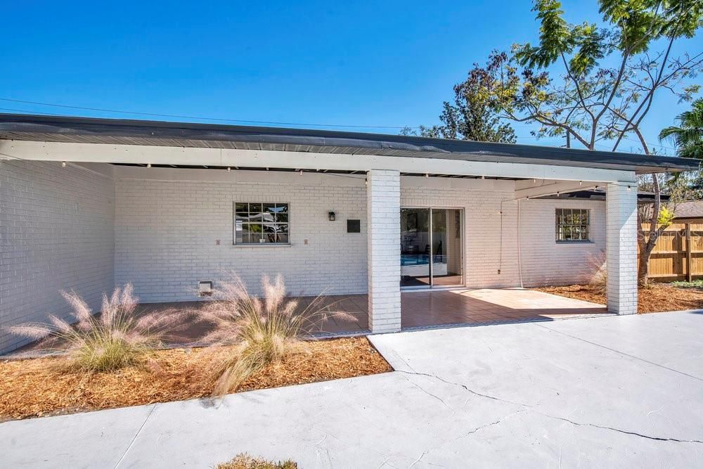 Active With Contract: $369,900 (3 beds, 2 baths, 2197 Square Feet)