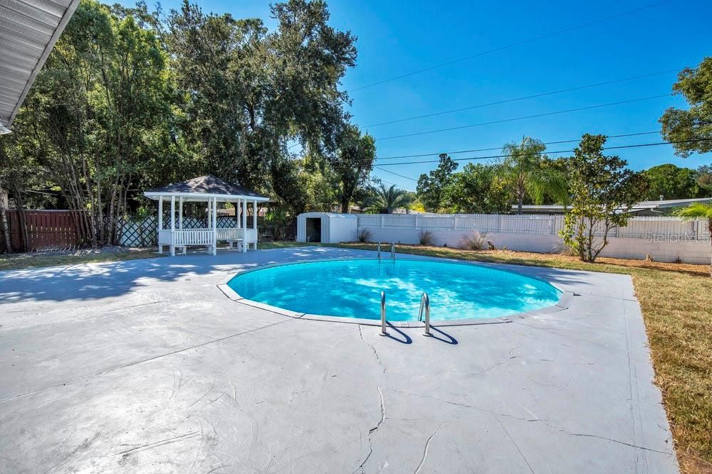 Active With Contract: $369,900 (3 beds, 2 baths, 2197 Square Feet)