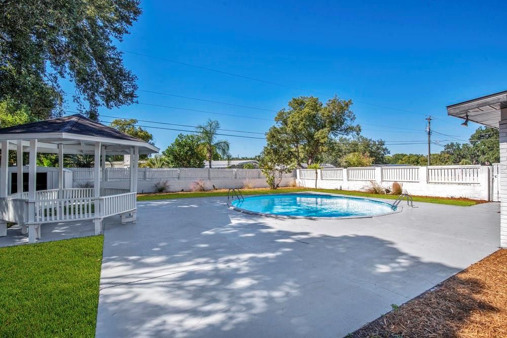 Active With Contract: $369,900 (3 beds, 2 baths, 2197 Square Feet)